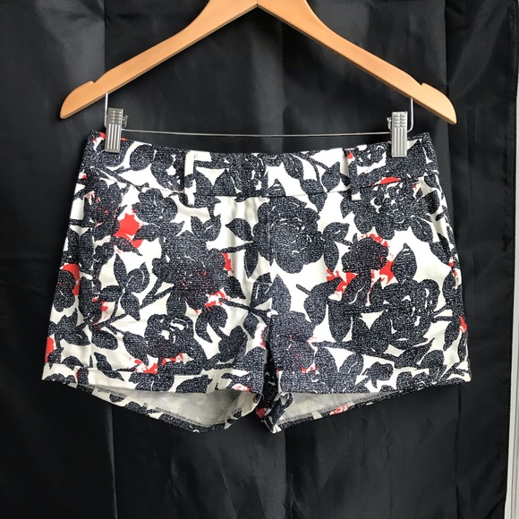 Patterned Ann Taylor shorts - Picture 2 of 3